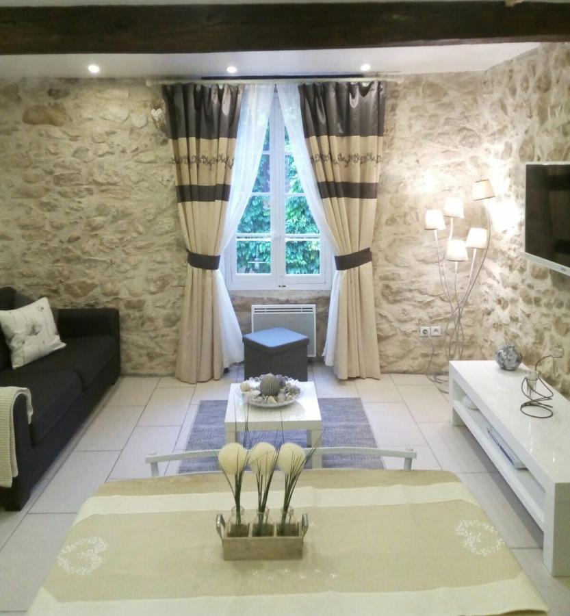 Maison De L'Amour Apartment Chardonnay Assignan Bagian luar foto