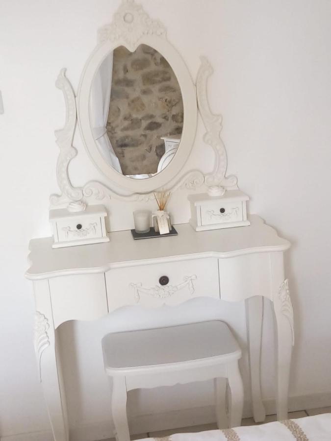 Maison De L'Amour Apartment Chardonnay Assignan Bagian luar foto
